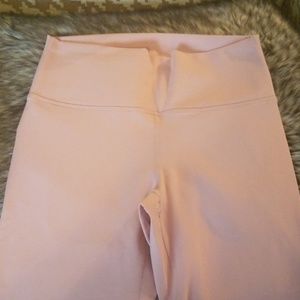 Fabletics Pants - Fabletics High Waisted Leggings Light Pink Small Fabletics Pants - Fabletics High Waisted Leggings Light Pink Small